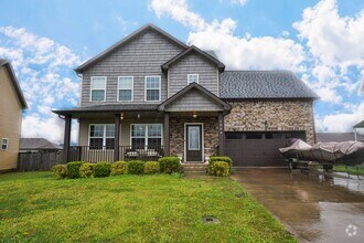 Building Photo - Pet Friendly Three Bedroom with Bonus!