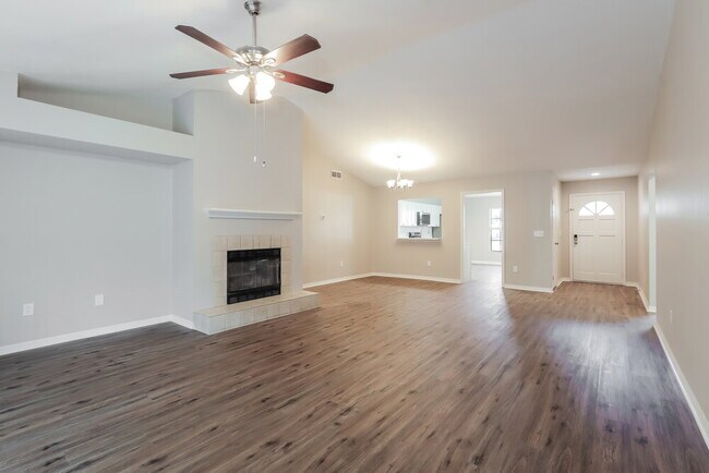 Building Photo - 9735 Fox Chapel Rd