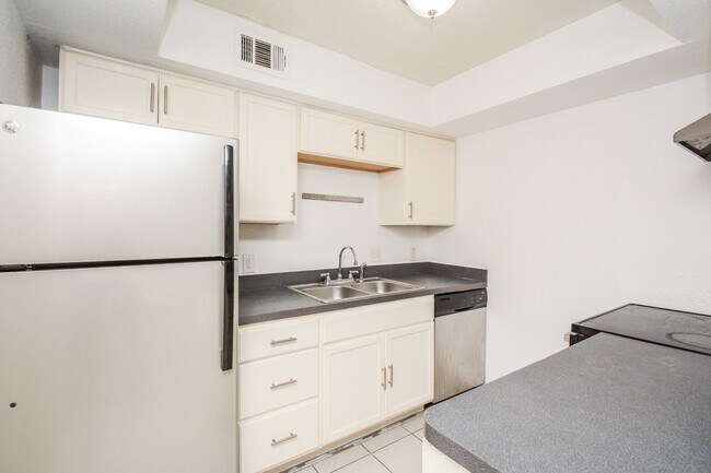 Building Photo - 1116 Murrayhill Dr