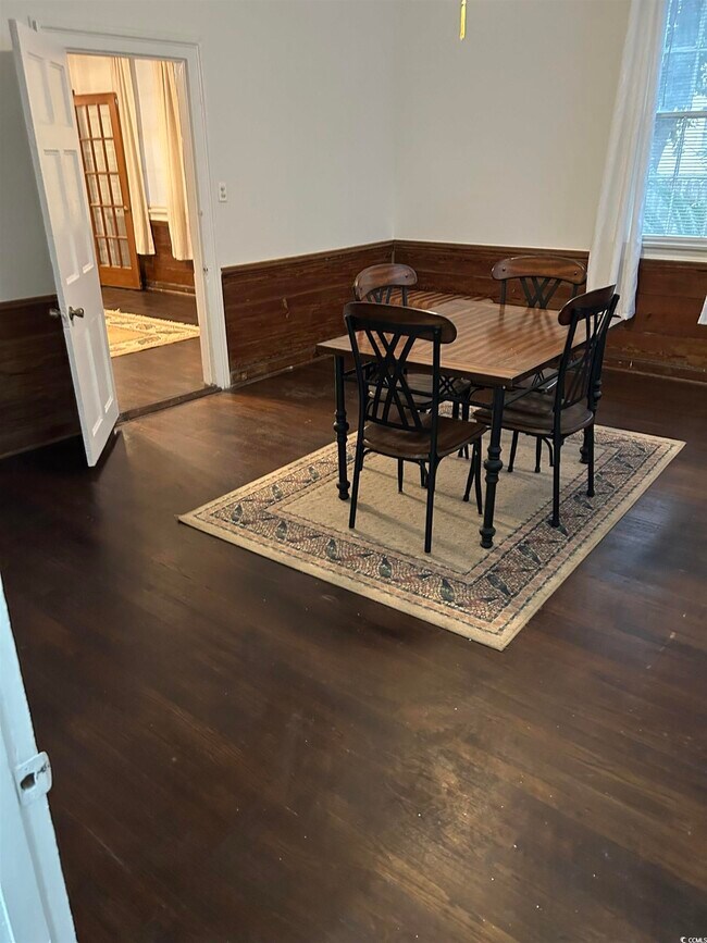 Building Photo - 520 Highmarket St