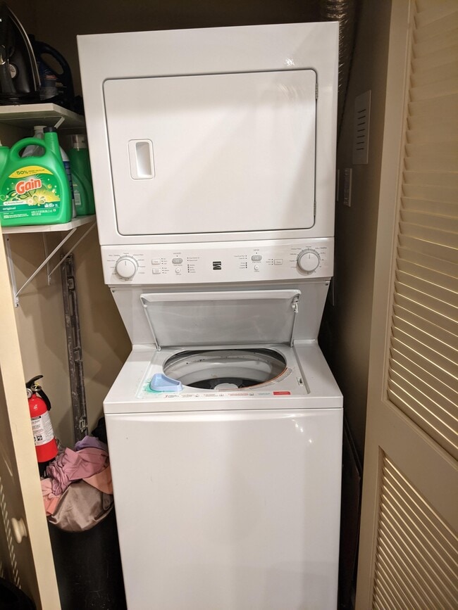 Building Photo - 111 Mulberry St