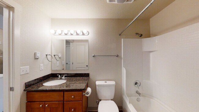 Building Photo - 17402-17404 8TH AVE CT E