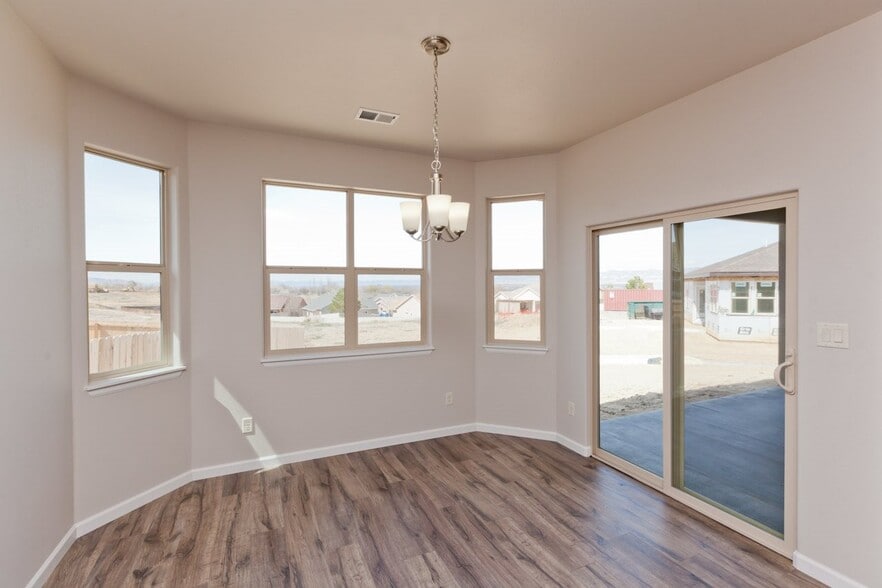 Dining Room - 119 Dry Creek Ct