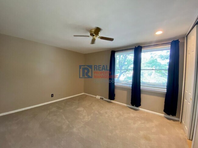 Building Photo - 5932 S Dayton Ct