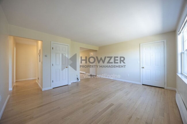 Building Photo - 91 Louis St