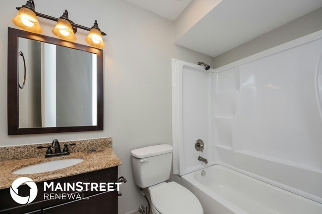 Building Photo - 7121 Laurel Hill Dr