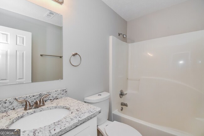 Building Photo - 2745 Sapphire St