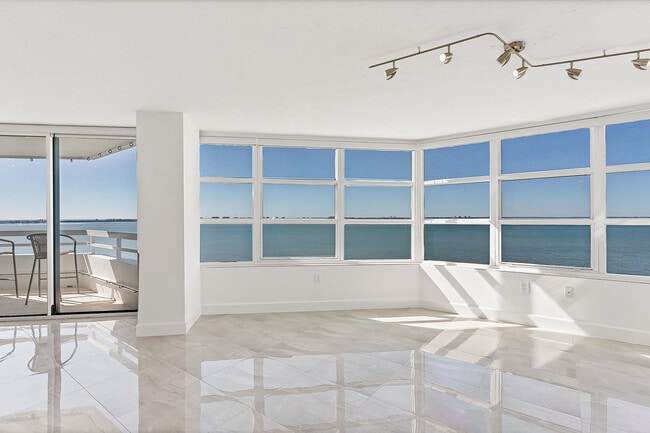 Building Photo - 888 Blvd of the Arts