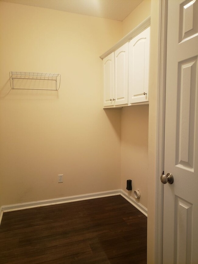 Building Photo - Available January!