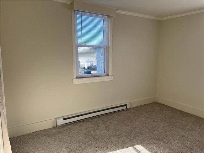 Building Photo - 33 Saint Elizabeth St