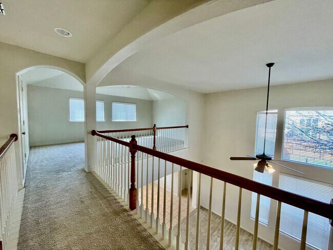 Building Photo - Gorgeous 4-bedroom home!