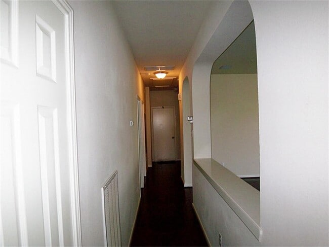 Building Photo - 2223 Enchanted Park Ln