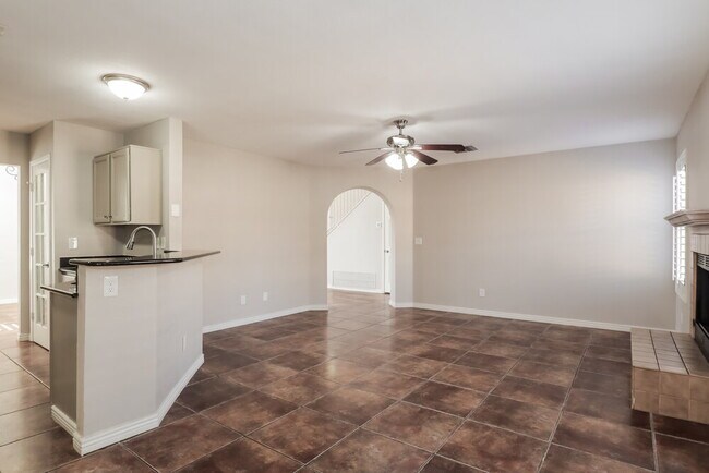 Building Photo - 2571 W Blaine Ct