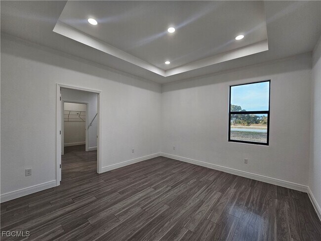 Building Photo - 8059 Sherwood Cir