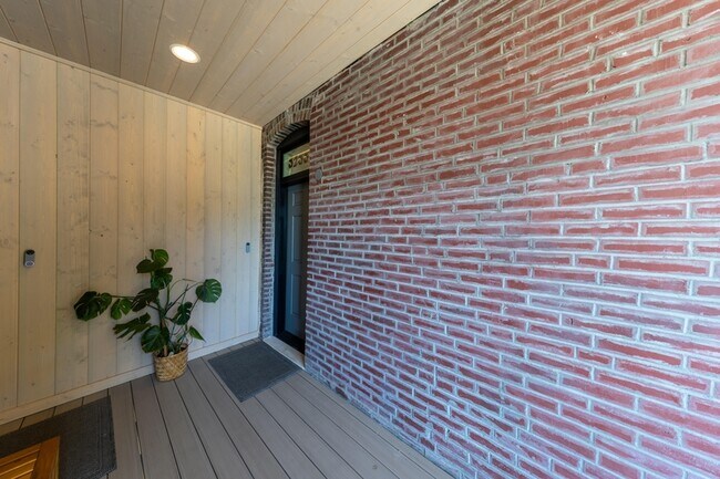 Building Photo - 3233A Morgan Ford Rd