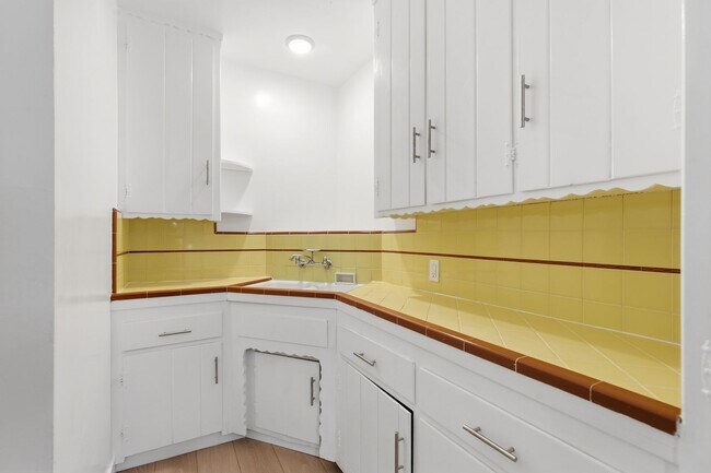 Interior Photo - 7249 Alabama Avenue