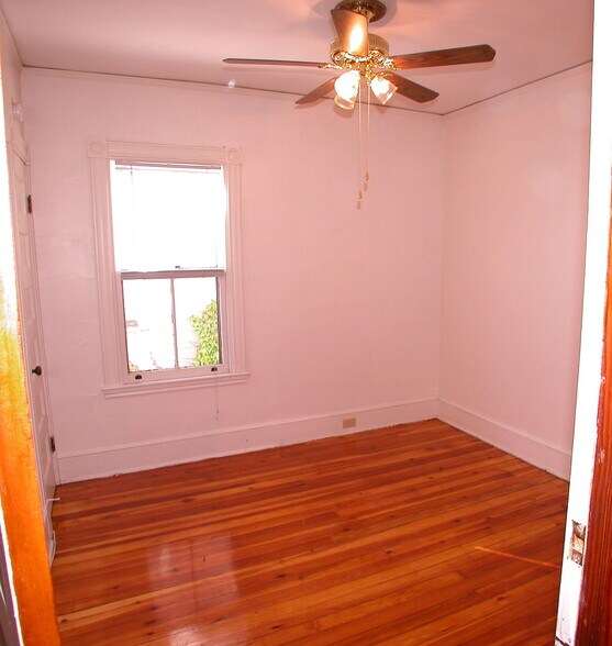 Building Photo - 449 Hamilton St