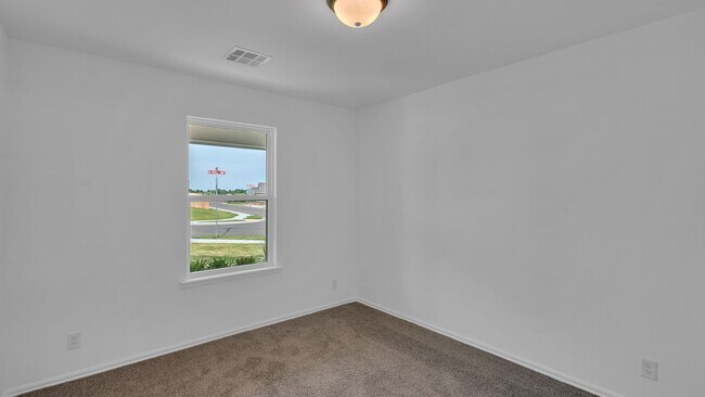 Building Photo - 3 Bed | 2 Bath in Owasso!