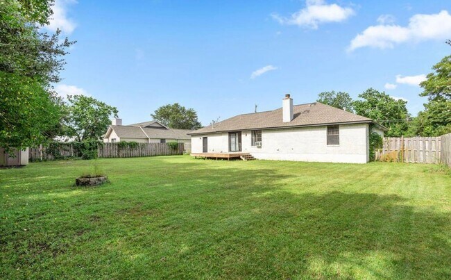 Building Photo - 3bed in Fox Den Villages in Navarre