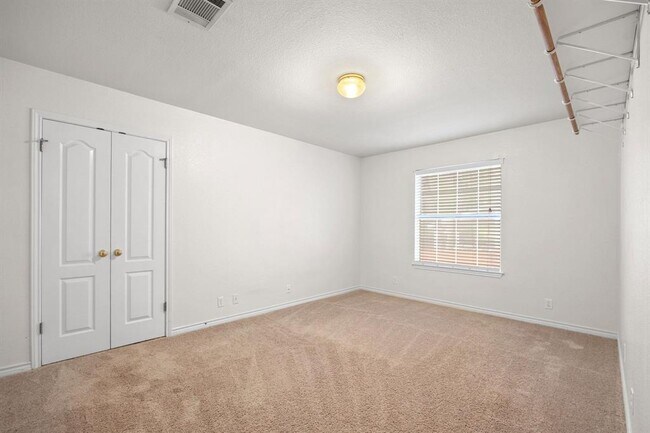 Building Photo - 8741 Lemens Spice Trail