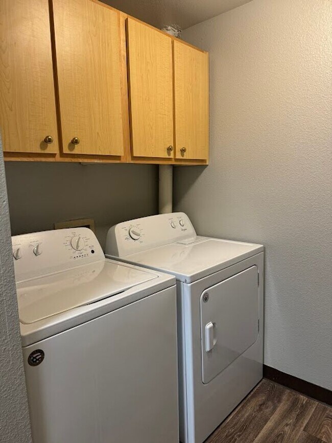 Building Photo - The ideal space to balance life, work and play.