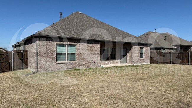 Building Photo - 4006 Whitetail Ln