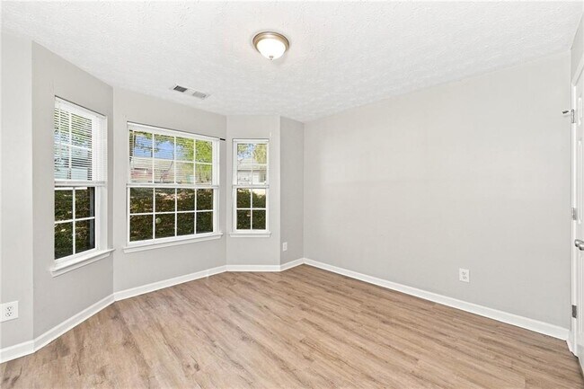 Building Photo - 1311 Birch Ct