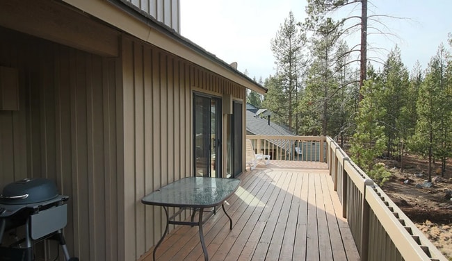 Building Photo - Spacious 3 Bed/2 Bath Home in Sunriver - M...