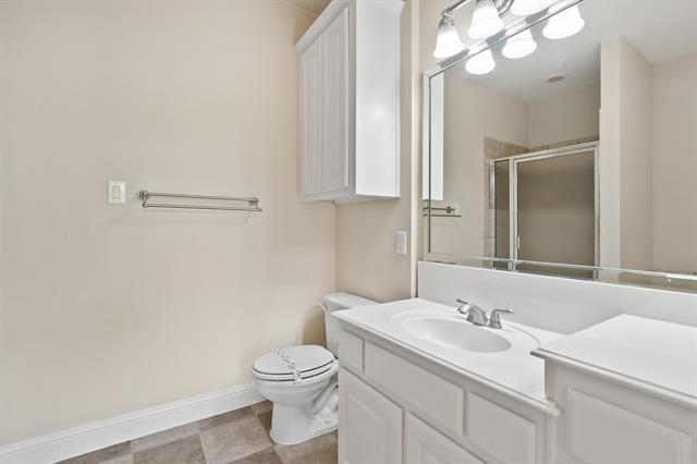 Building Photo - 5812 La Vista Dr