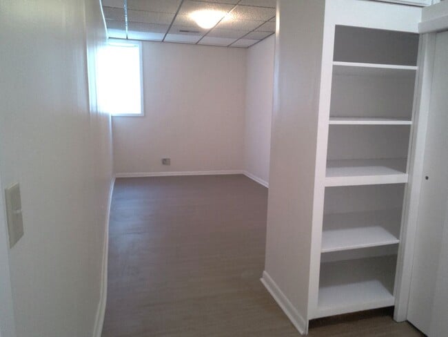 Building Photo - 700 S 4th St