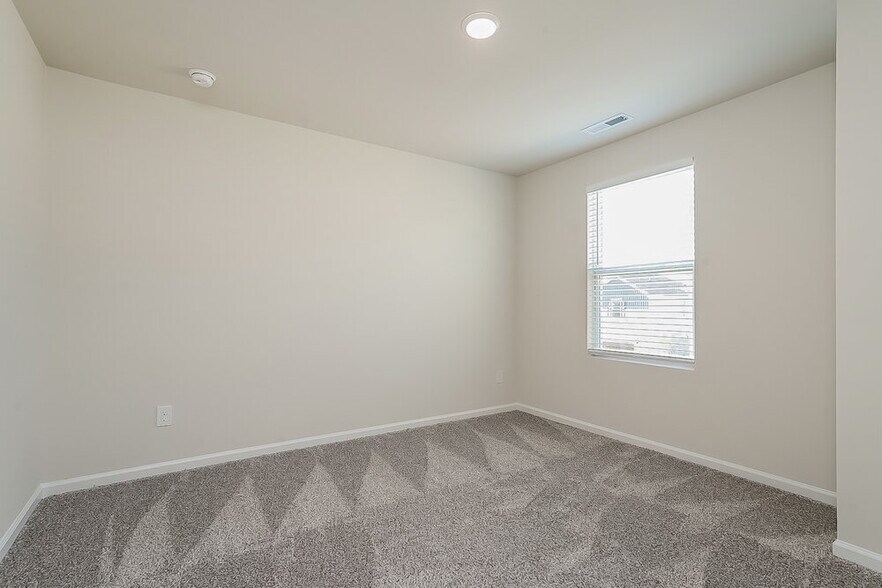 Building Photo - 1117 Orch Strm Dr