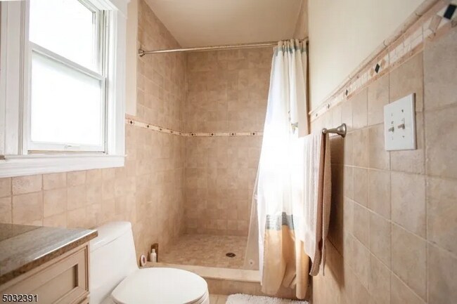 Building Photo - 76 Franklin Ave