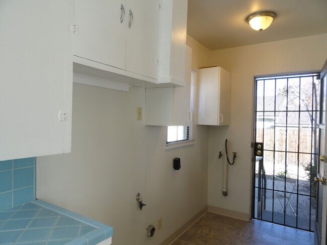 Building Photo - Coming Soon - Downtown Tehachapi