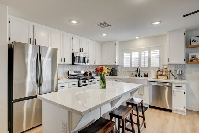 Building Photo - Beautiful Two Story Home Ready for Immediate Move-In