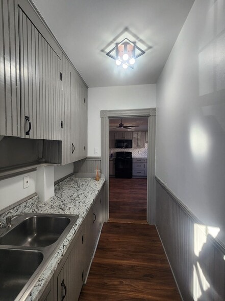 Building Photo - 135 Myrtle St