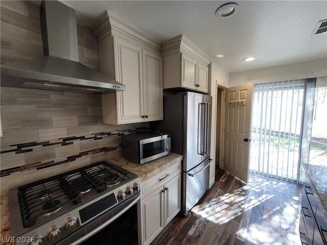 Building Photo - 10799 Flame Vine Ct