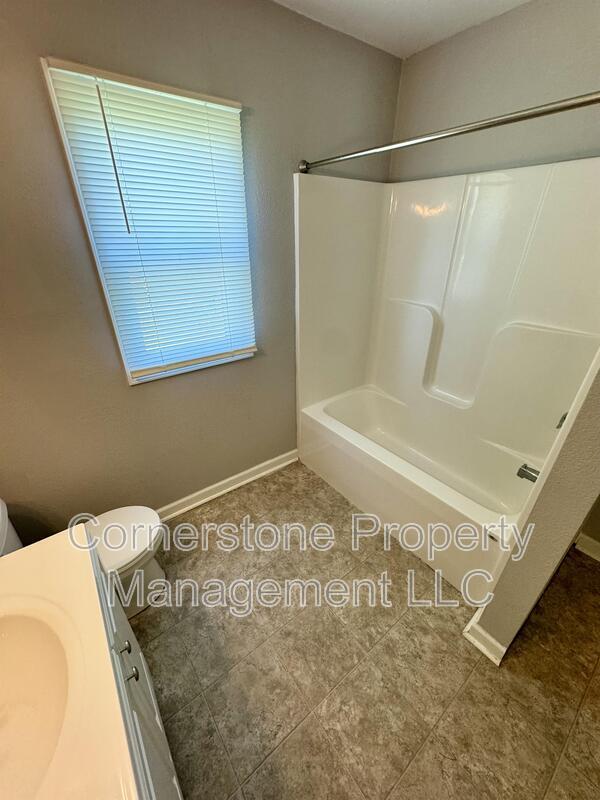 Building Photo - 8205 Center Dr