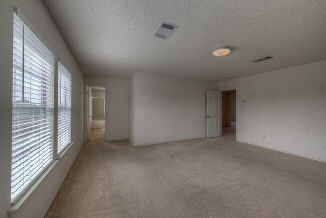 Building Photo - 2623 Andres Way