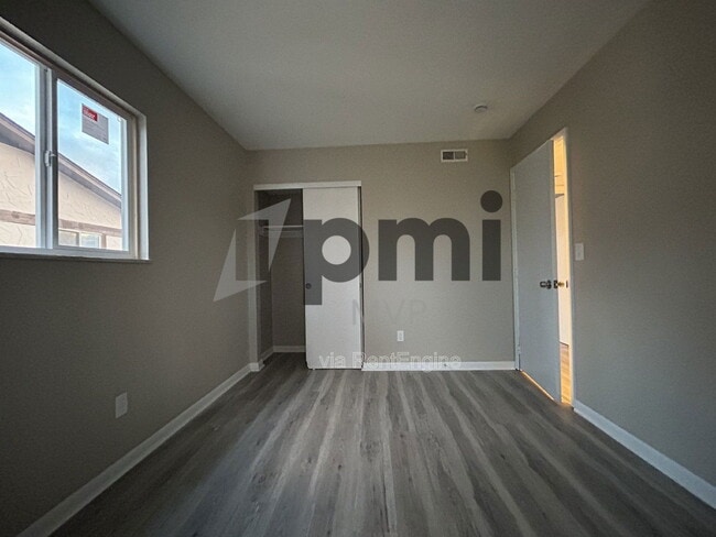 Building Photo - 822 Whitethorne Ave