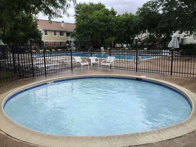 Building Photo - 1077 Auburn Ln