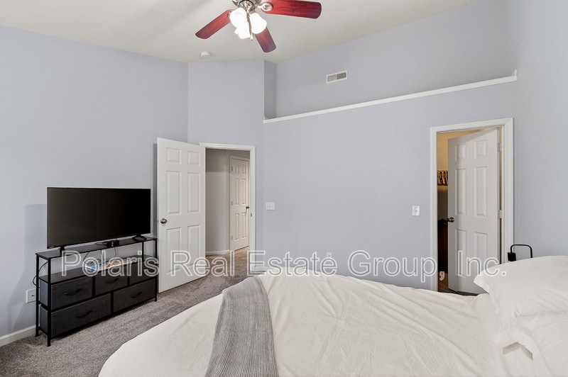 Building Photo - 9439 Tanhurst Dr