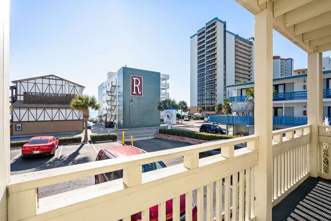 Building Photo - 2805B N Ocean Blvd