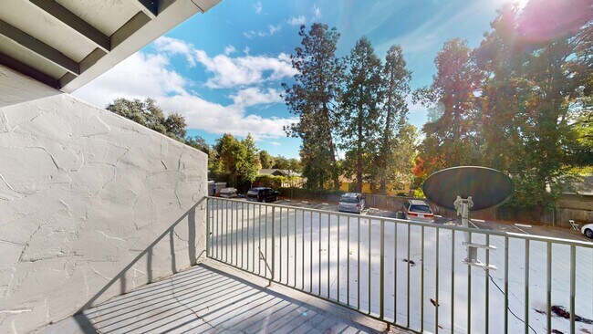 Building Photo - 18193 Happy Ln