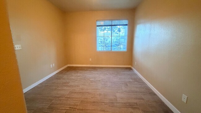 Building Photo - 9050 W Warm Springs Rd