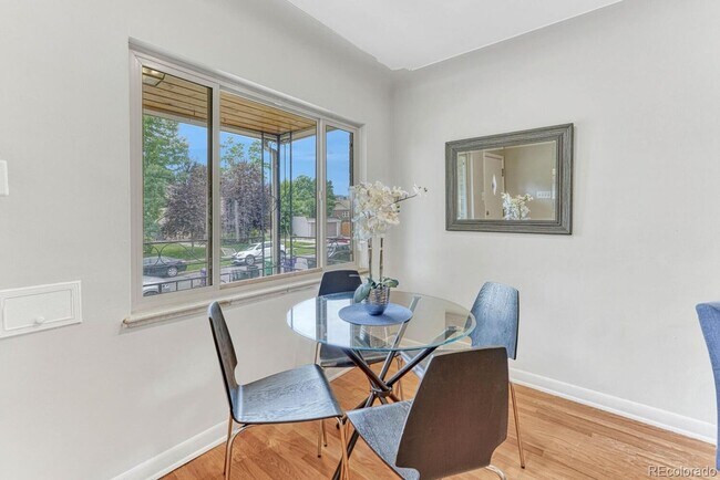 Building Photo - W 39th Ave Duplex