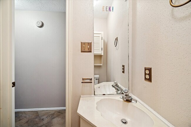 Building Photo - 7515 Gold Dust Ln