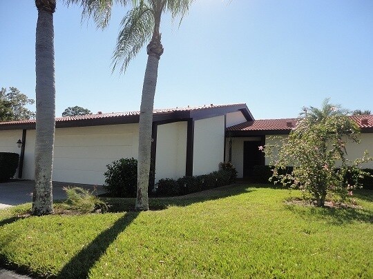 Primary Photo - Nokomis/Osprey Area -- Close to beautiful ...