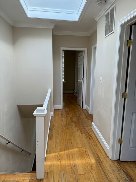 Building Photo - 708 Quincy St NW