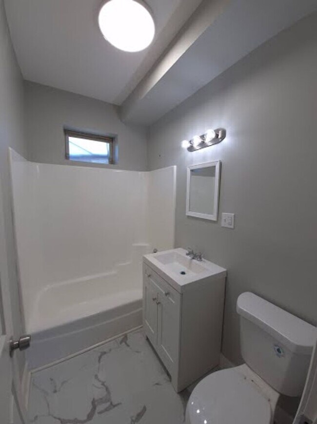 Building Photo - Two Bedroom Unit