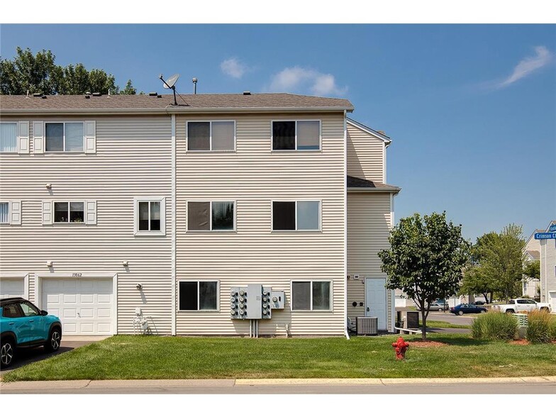 Building Photo - 9104 Klondike Ct